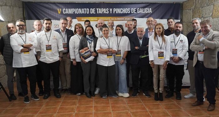 El monasterio de San Pedro de Rocas acoge el V Campeonato Gallego de Tapas y Pinchos, con 45 profesionales de la gastronomía gallega.