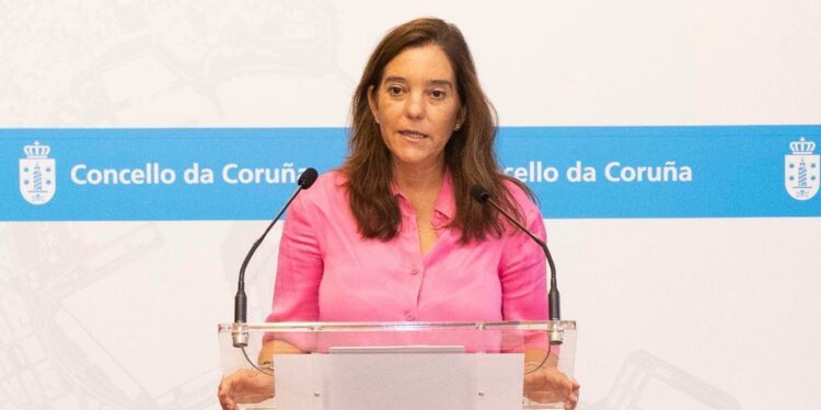 Inés Rey, alcaldesa de A Coruña, valora los disturbios registrados en María Pita durante la visita de Santiago Abascal y la concentración antifascista.