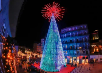 El entorno de Vialia en Vigo acogerá este año el mercadillo navideño y la gran noria, cambiando su tradicional ubicación en la Alameda. (Foto: Archivo)