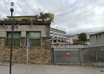 La cuesta de San Domingos, en Santiago de Compostela, donde un menor resultó herido tras ser atropellado.