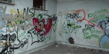 DOS VECINOS DE VIMIANZO, CONDENADOS A PRISIÓN POR UNOS CARTELES