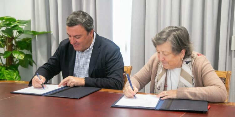 O Centro Violetas de Cáritas, no Barrio das Flores da Coruña, recibirá obras de mellora do illamento térmico.